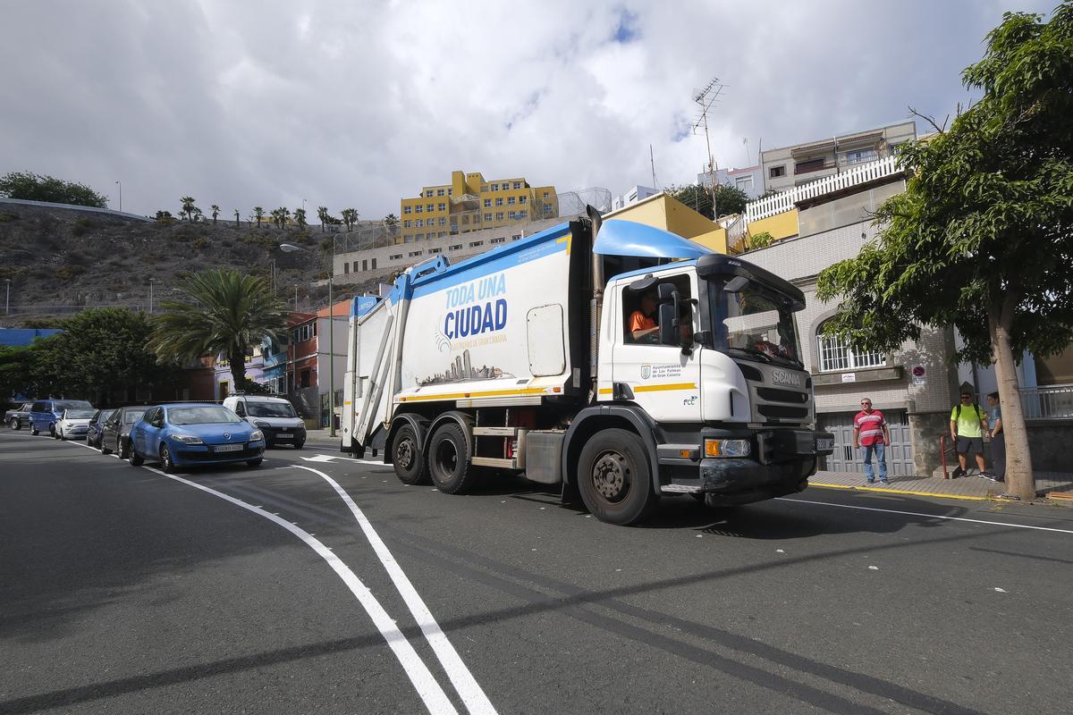 Recogida de basura en el Barranquillo Don Zoilo.