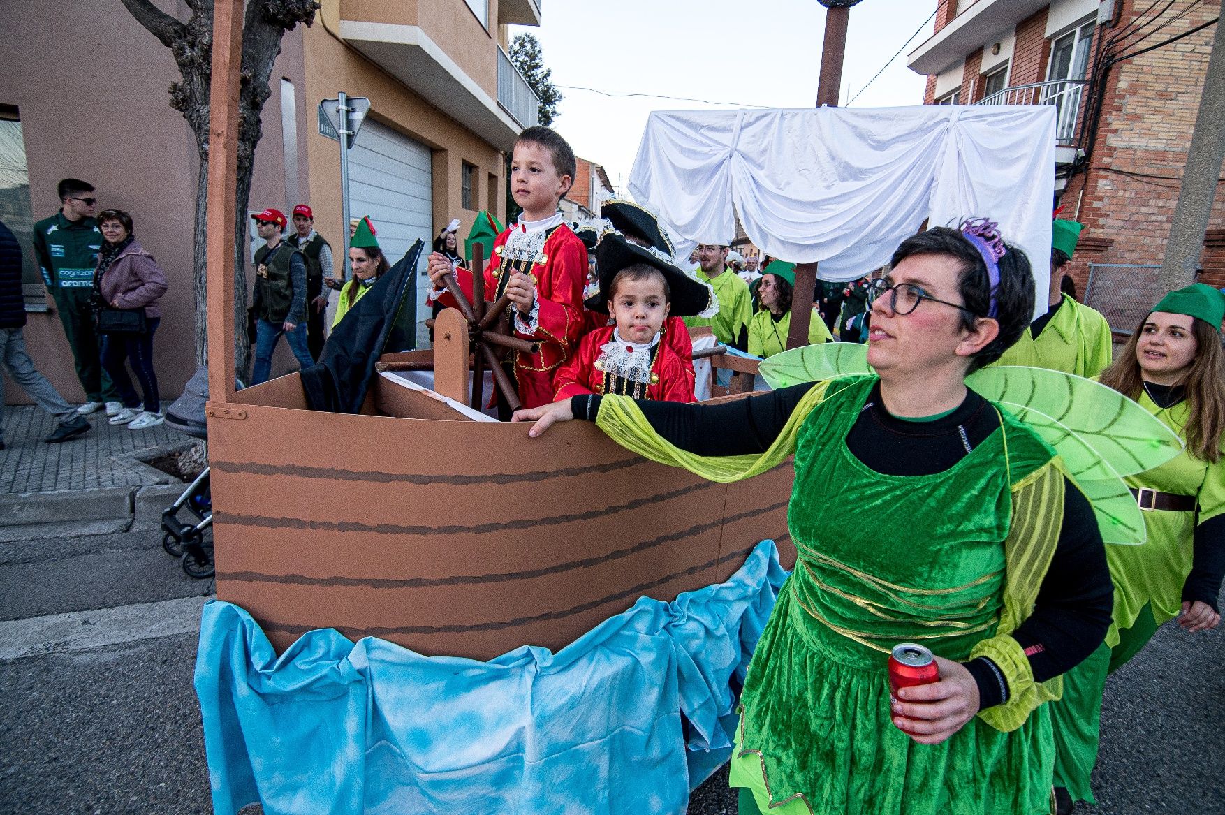 Busca't a les imatges de la rua de carnestoltes d'Avinyó