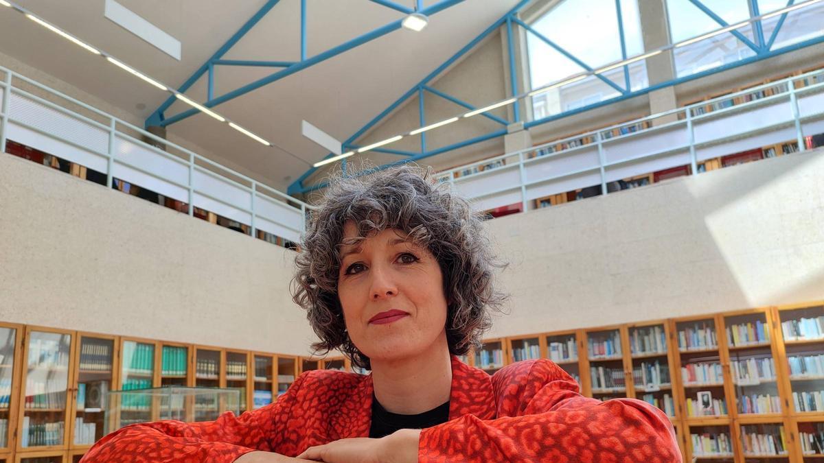 Rosa Neutro na Biblioteca de Cangas