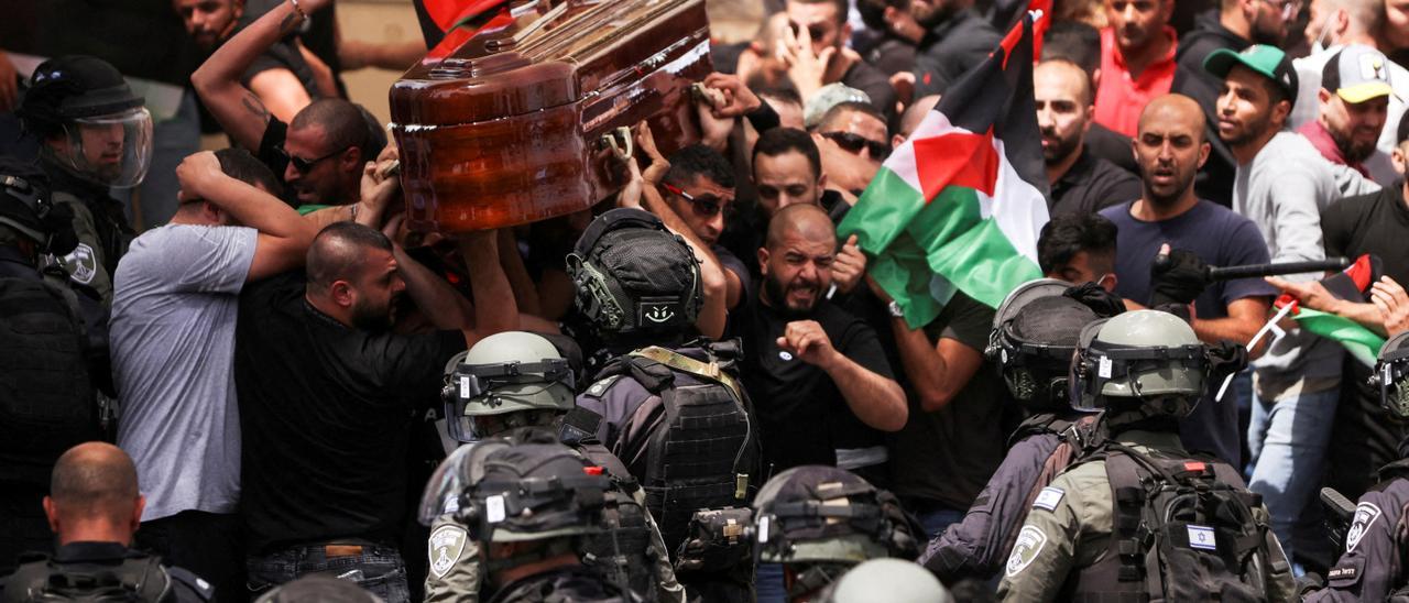 Funeral por la muerte de la reportera de Al Jazeera Shireen Abu Akleh en Jerusalén, el pasado 13 de mayo.