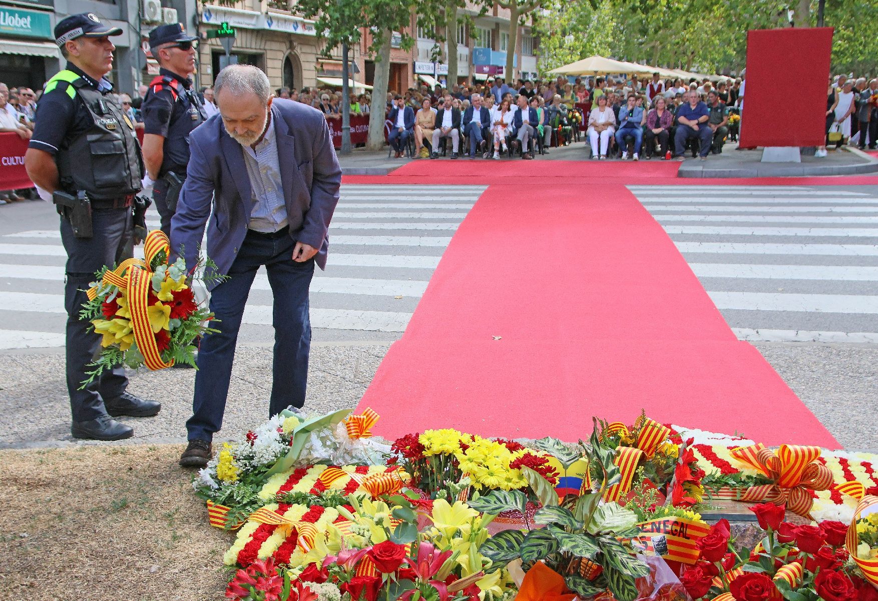 Així ha estat l'acte institucional per la Diada a Manresa