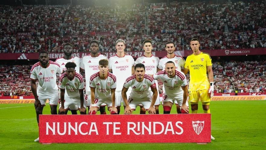 Las notas de los jugadores del Sevilla ante el Barcelona: Fofana demuestra su nivel en una noche difícil ante los de Flick