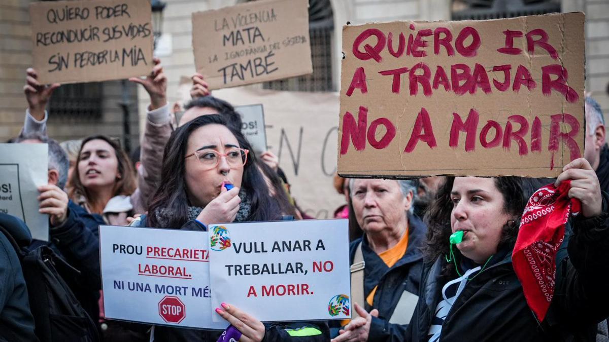 Concentración del Col·legi d'Educadors i Educadores Socials de Catalunya.