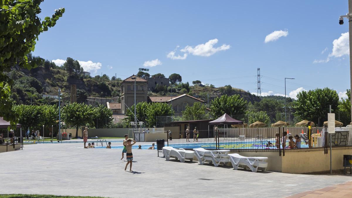 Les piscines de Sant Vicenç de Castellet són unes de les més grans de la comarca