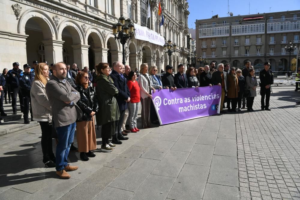 Minuto de silencio por tres mujeres asesinadas