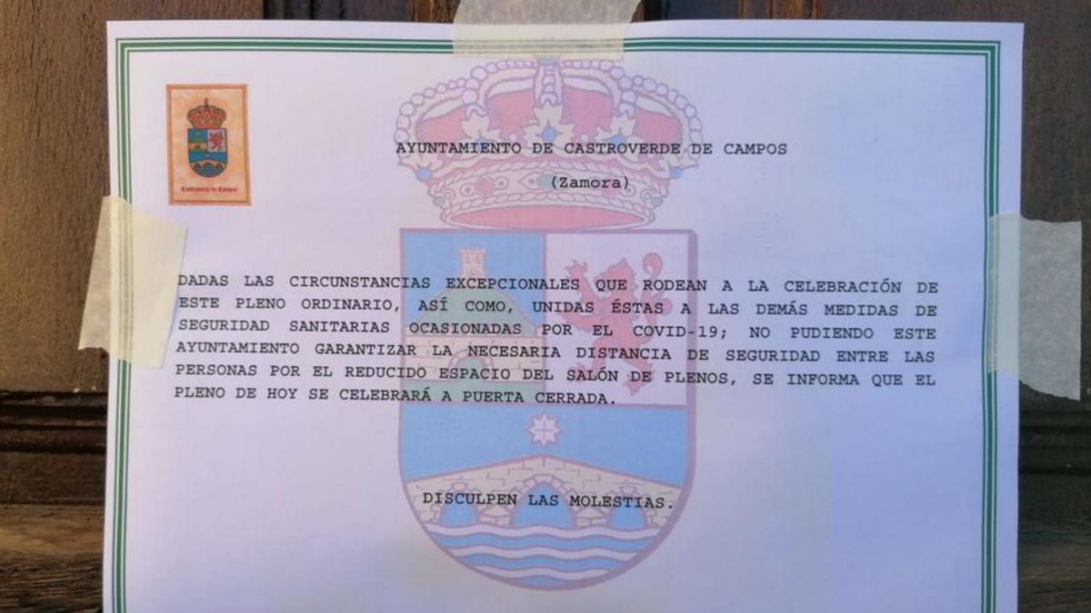 Cartel que anunciaba la celebración del juicio a puerta cerrada. | LOZ