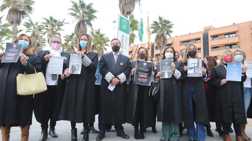 La huelga de secretarios judiciales obliga a suspender unos 85 juicios en Córdoba