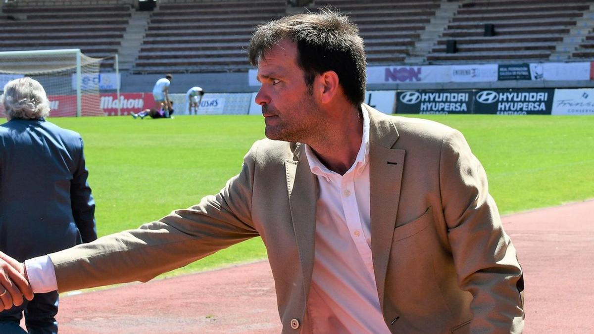 Juan Carlos Andrés durante el partido que dirigió al Compostela en el Vero Boquete ante el Palencia