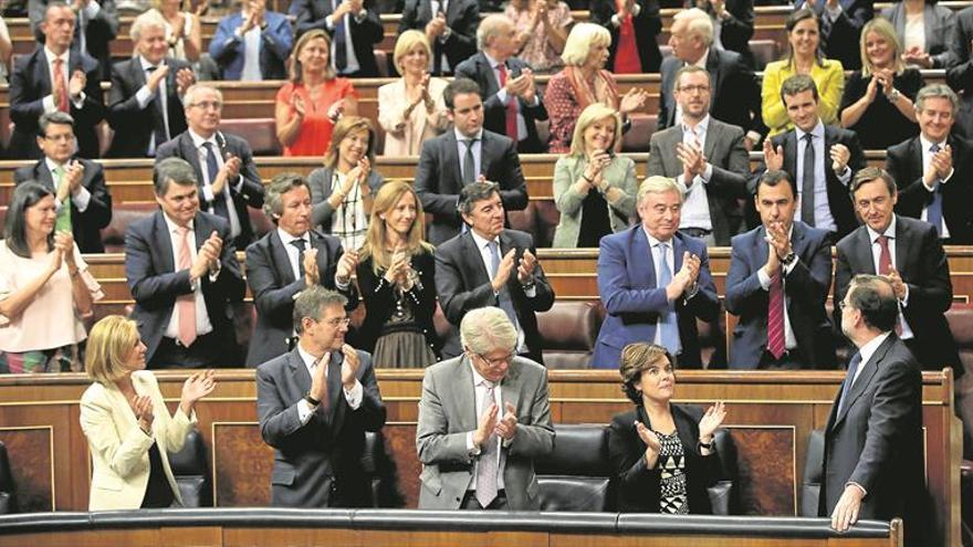 Rajoy da ocho días a Puigdemont para que vuelva «a la legalidad»