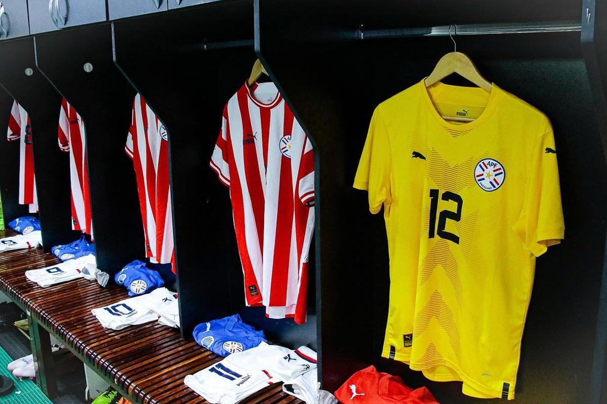Las camisetas de la selección de Paraguay, que viste con Puma.