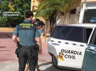 La Guardia Civil detiene al presunto exhibicionista de Aspe y le imputa dos delitos