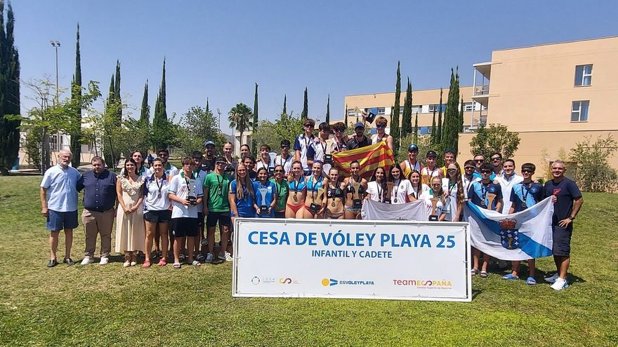 Asturias, bajo la dirección técnica del cangués Dani Vega, plata en el Campeonato de España infantil femenino de vóley-playa, en Lorca