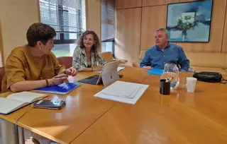 Educación y l'Academia de la Llingua trabayen pa fomentar la enseñanza del asturianu y del eonaviego n'Infantil