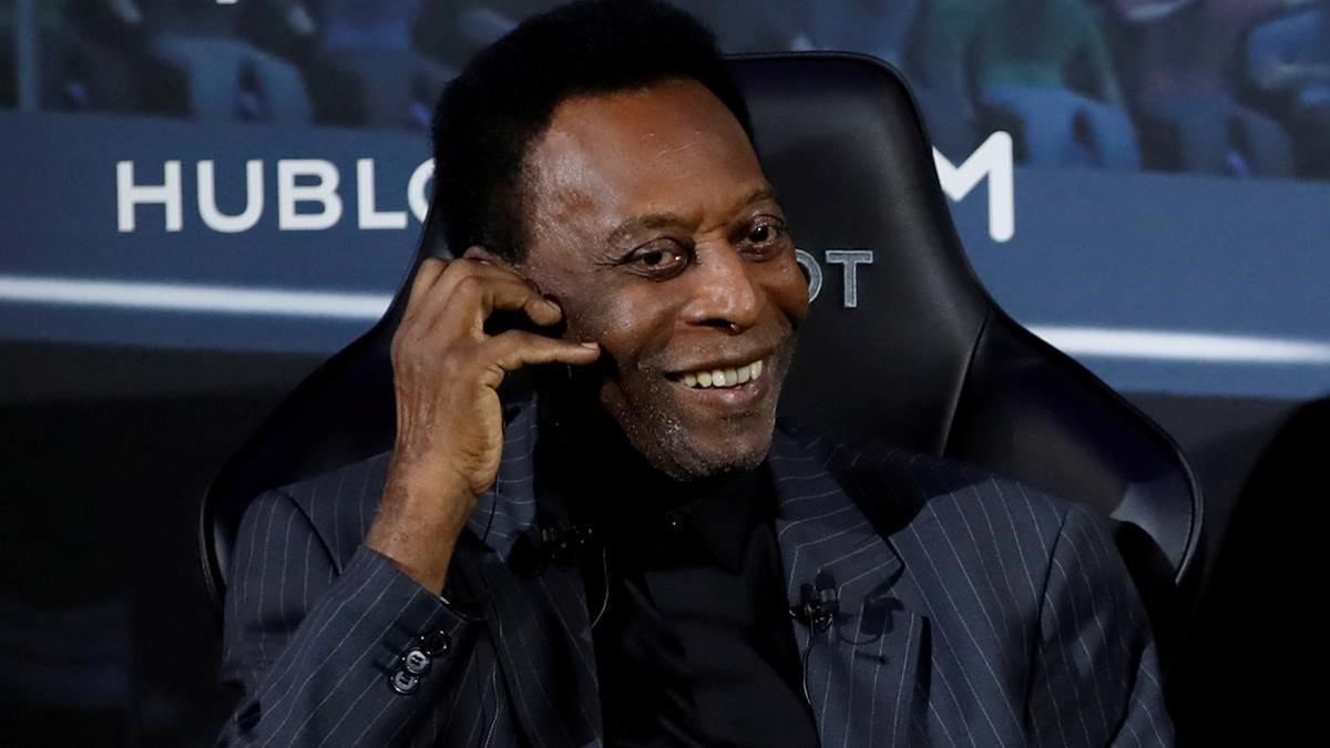 rpaniagua52237573 file photo  brazilian soccer legend pele is seen in paris  a200214185356