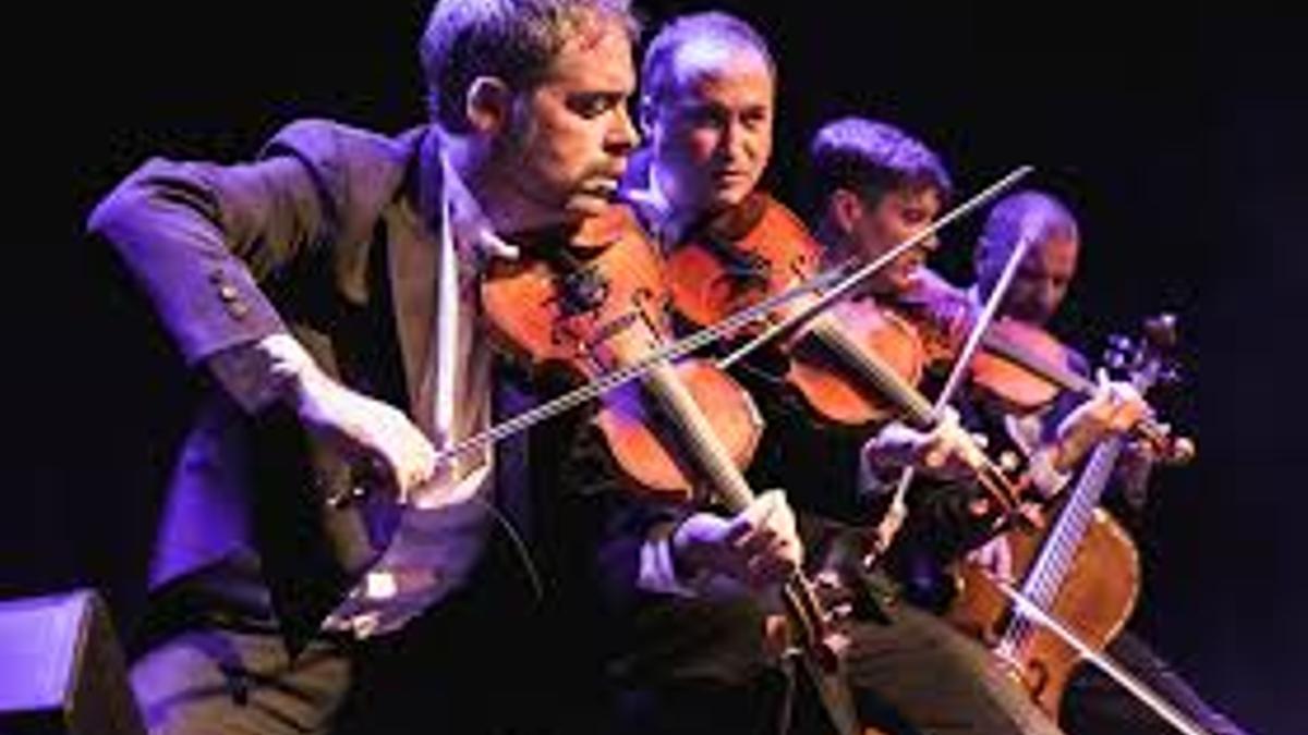 El elenco está formado por los violinistas Eduardo Ortega, Fernando Clemente y Thomas Potiron y el violonchelista Guergui Fournadjiev.