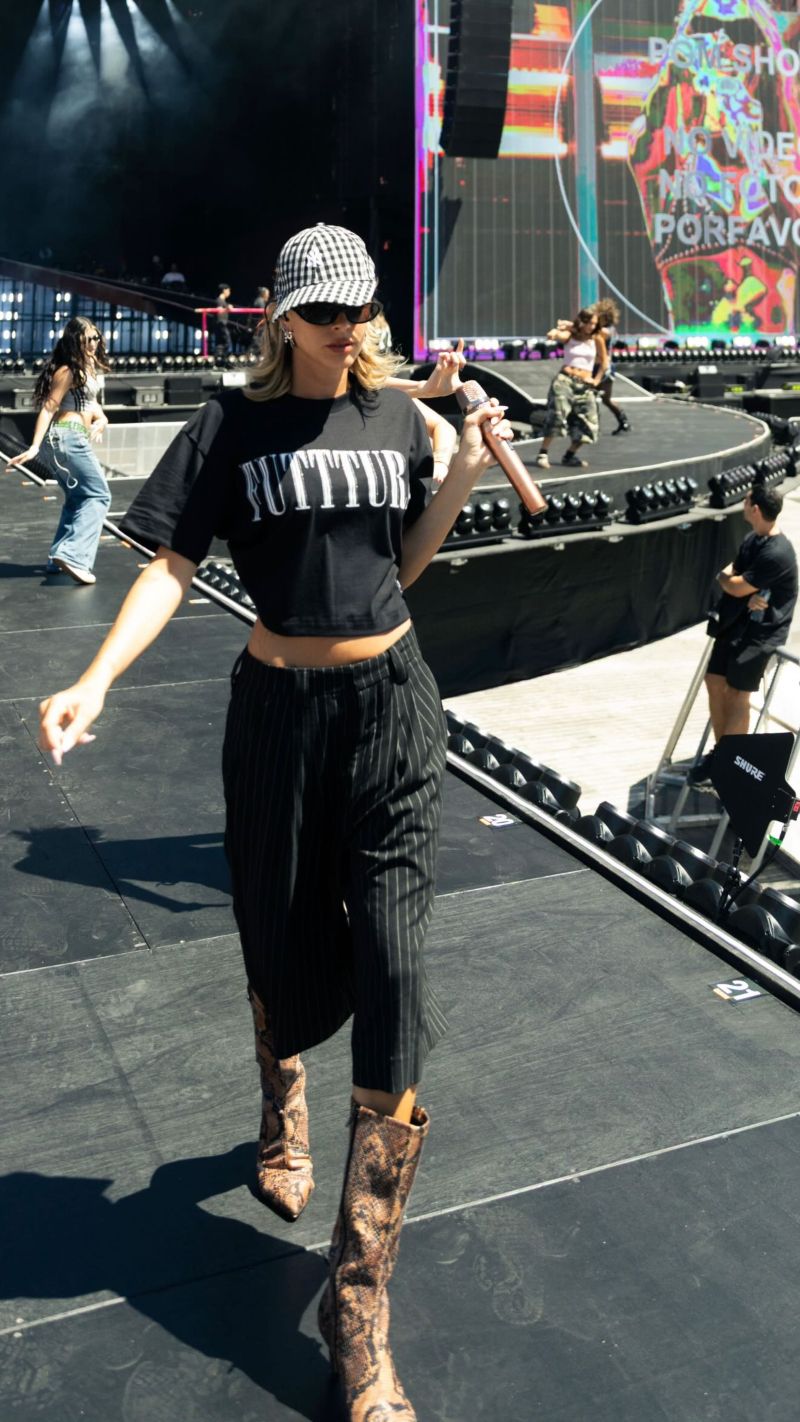 Tini vestida de Hune