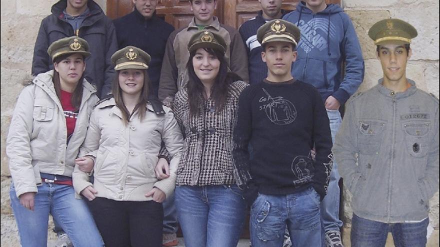 Los diez jóvenes que este año protagonizan la fiesta de los quintos de Guarrate