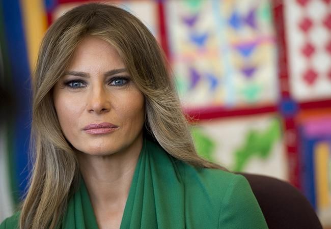 Melania Trump durante un evento en una escuela
