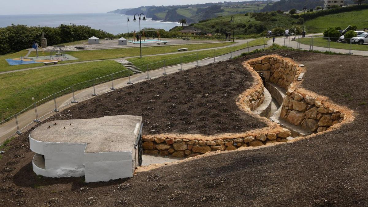 Ayer, estado de los trabajos de recuperación del nido de ametralladoras y la trinchera del Cabo San Lorenzo,