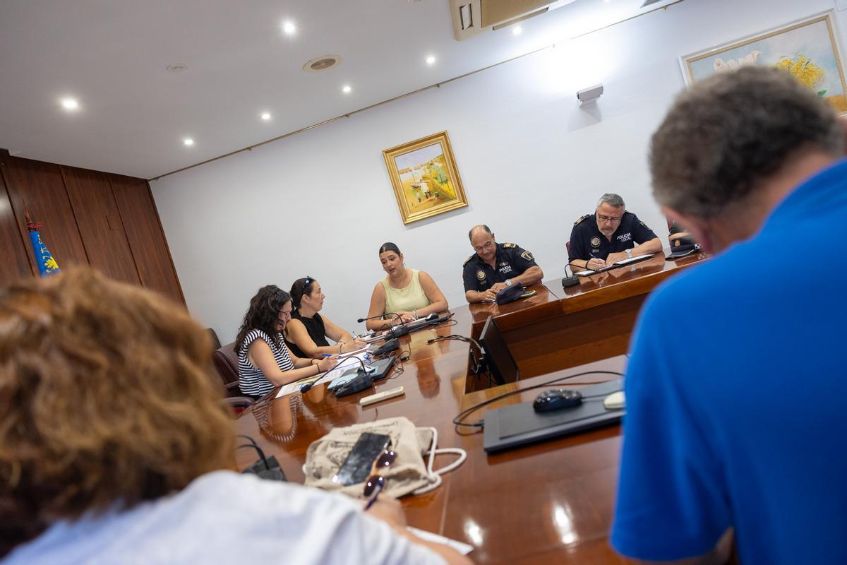 Reunión para el dispositivo especial en L'Alfàs