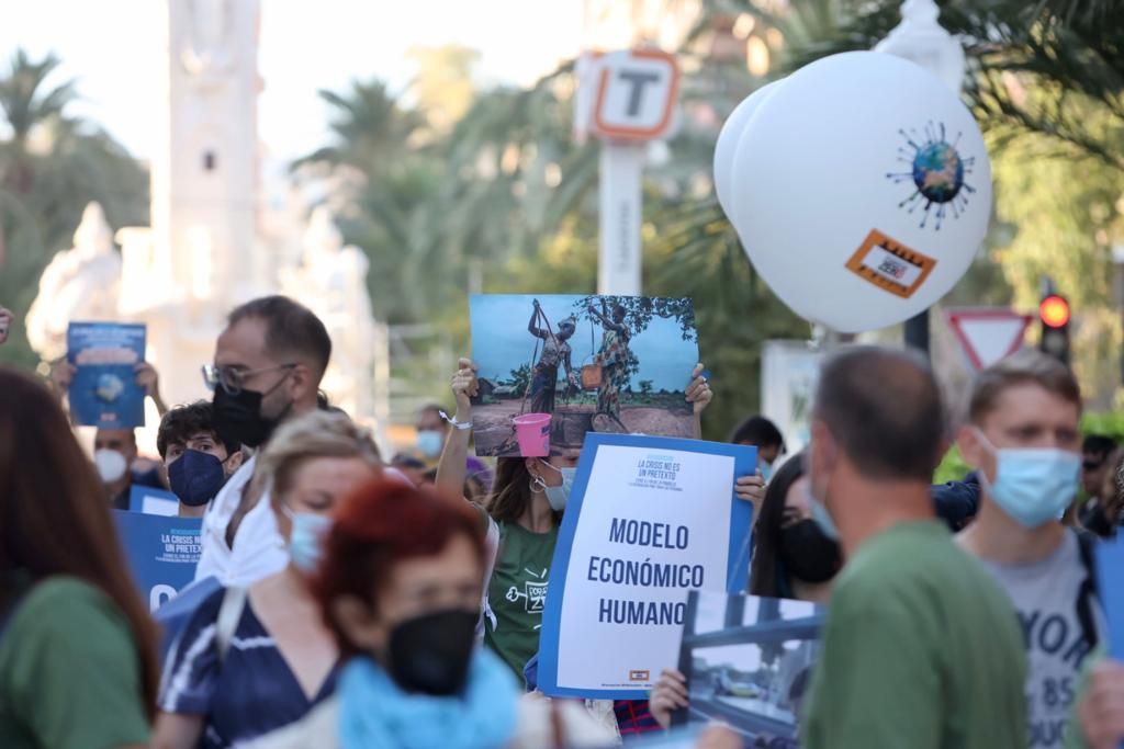 Manifestación en el centro de Alicante en contra de la pobreza