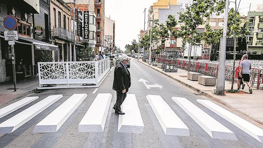 El primer paso en 3D, frente al Estadio de la Cerámica