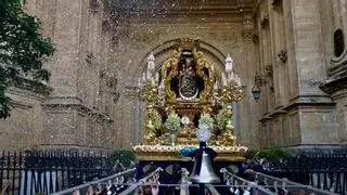 Málaga vuelve a caminar con su Victoria: una salida entre campanas, biznagas y vivas para la patrona