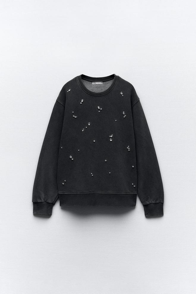 Sudadera con strass de Zara