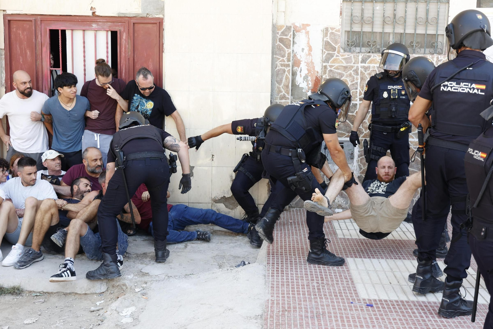 Desahucio en el barrio de Nou Alacant