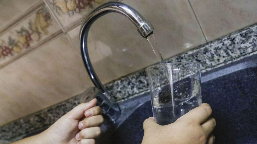 El año sin agua potable hace caer el consumo de agua del grifo en Los Pedroches