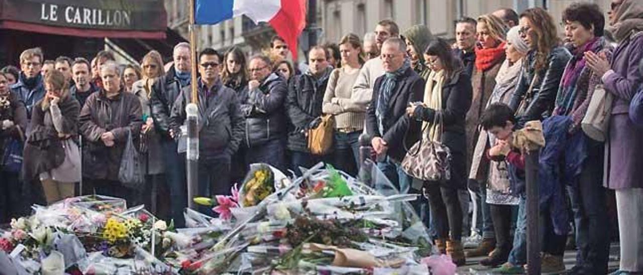 Concentración con motivo de los recientes atentados en París.