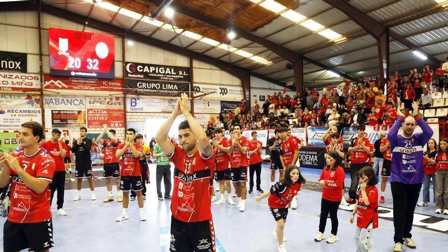 Tristeza en O Rosal tras perder el ascenso ante el Zamora