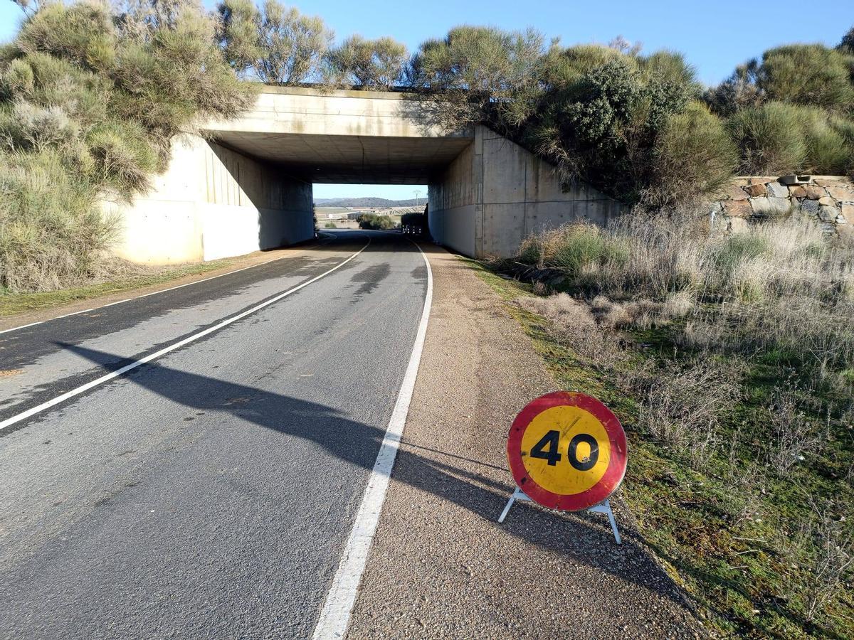 Tramo de la carretera ya arreglado.