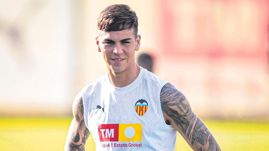Entrenamiento del Valencia con novedades importantes
