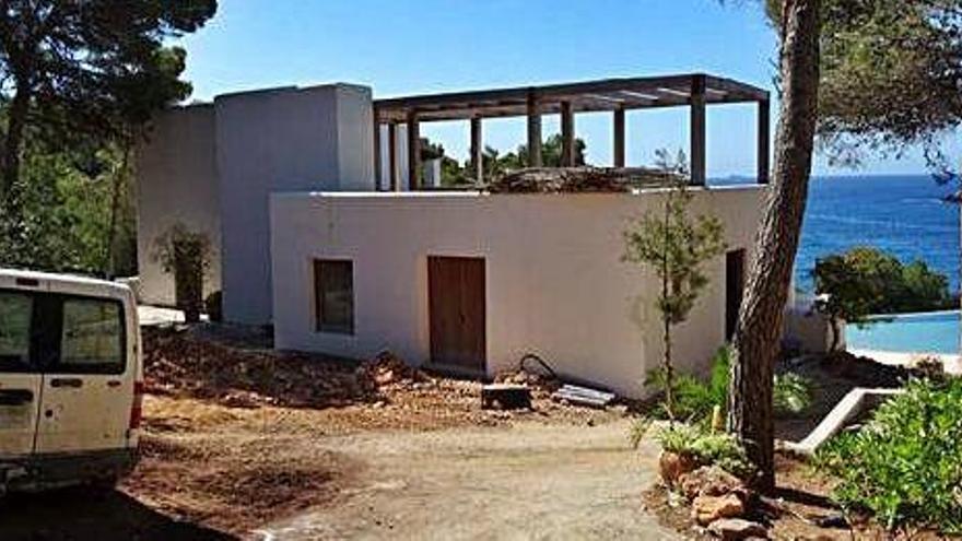 La vivienda de Cala Mestella, cuyo propietario ya abonó una sanción hace unos meses.