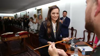 Giro político en un ayuntamiento clave de Tenerife: la alcaldesa echa a los concejales de Más por Arona e incorpora a Vox en una nueva mayoría
