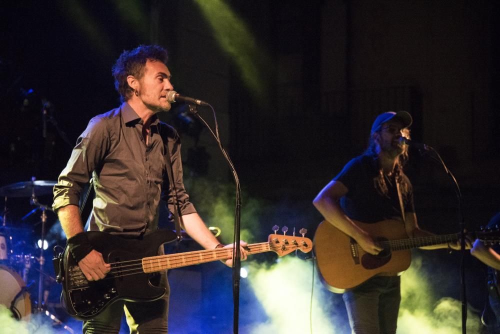 Concert de Gossos a la Plaça Major