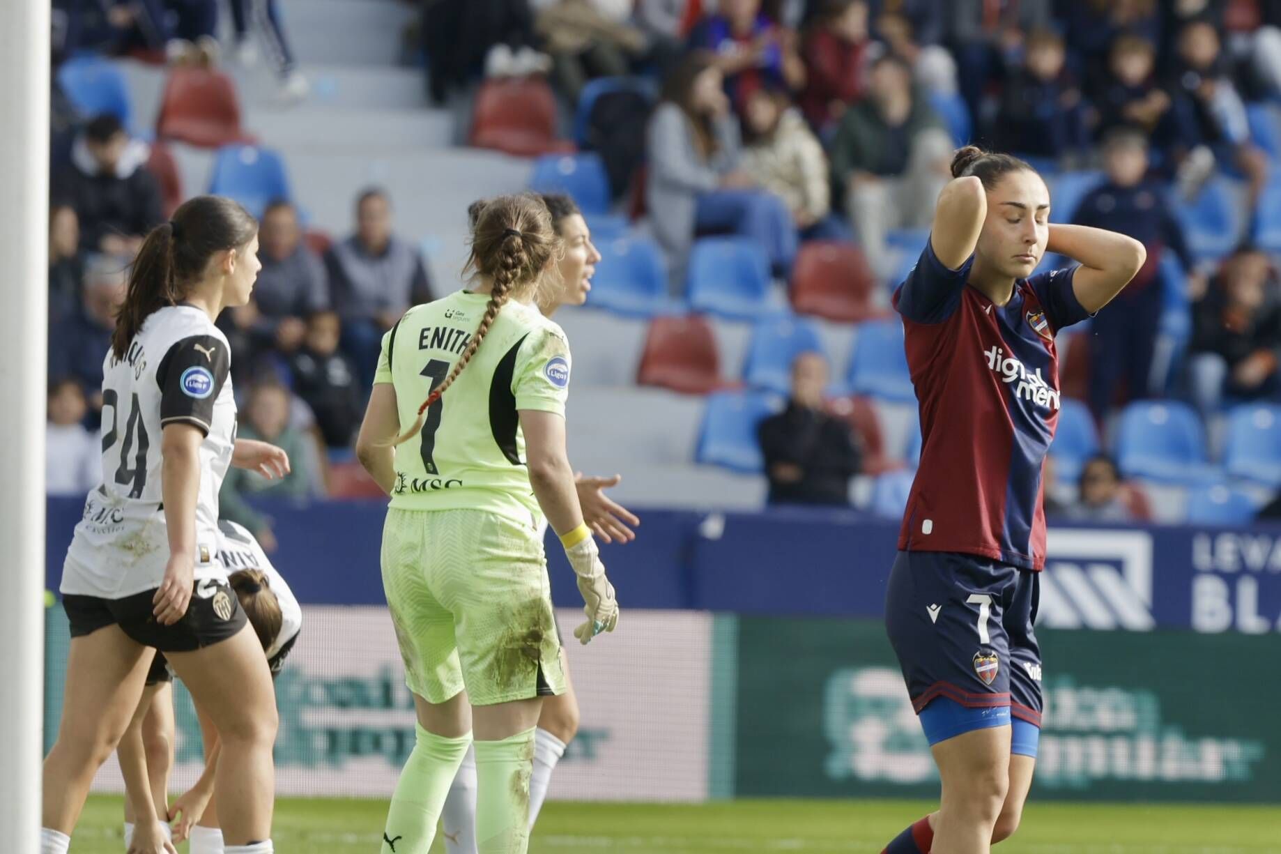 Las mejores fotos del Levante - Valencia de LaLiga F