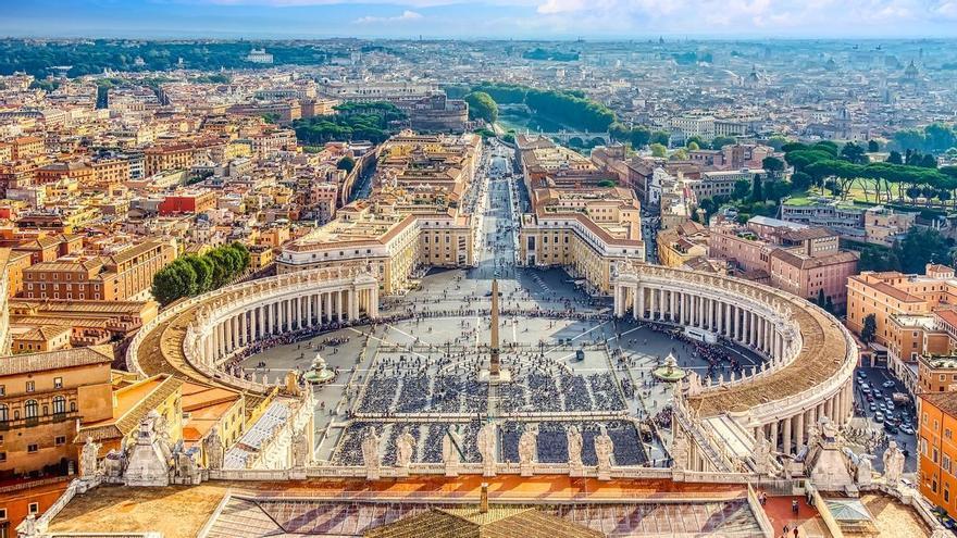 El Vaticano excomulga al arzobispo ultraconservador Carlo Maria Viganò