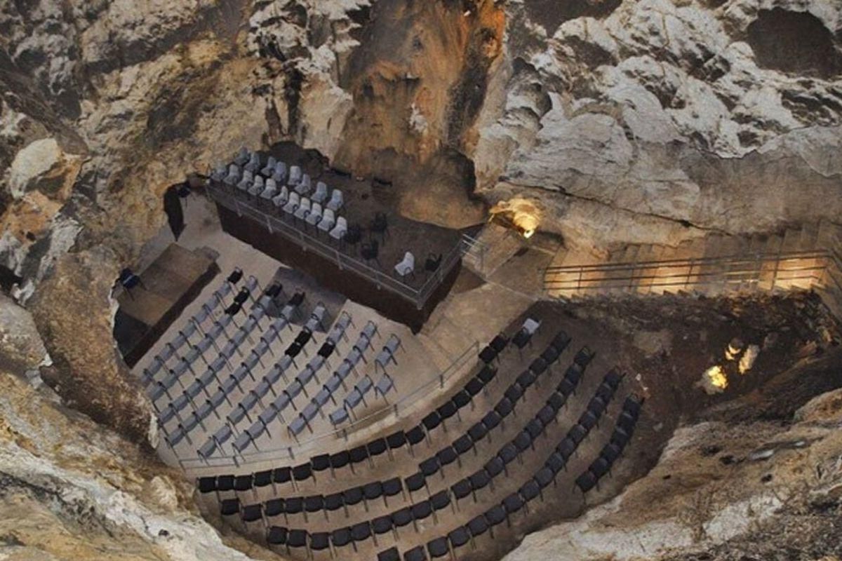 Cueva de las Ventanas.