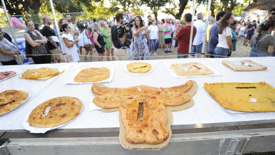 Amigos da Empanada denuncia intentos de agresión e insultos durante el petitorio