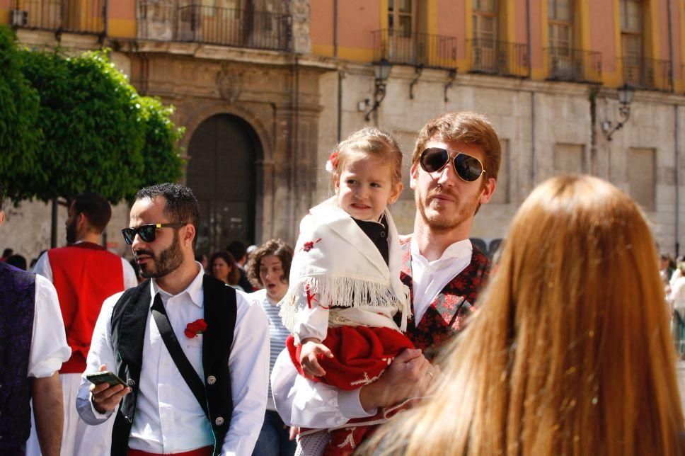 Las carrozas y la 'tronaera', claves para el ambiente del Bando 2016