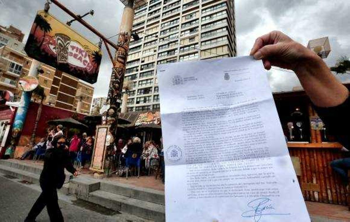 Benidorm pasa de la tensión política a la verbal y policial