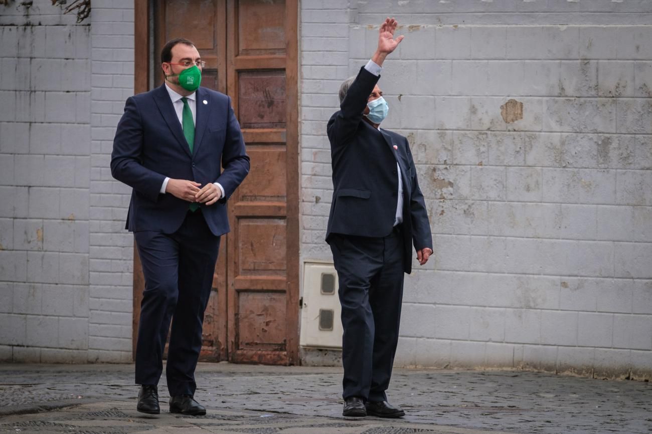 Visita del Rey y los presidentes de la CCAA a La Palma