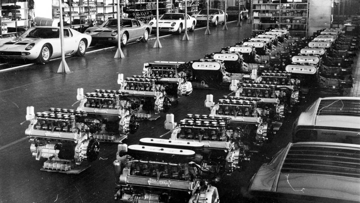 3,5 litrelik V12 motorun üretimi