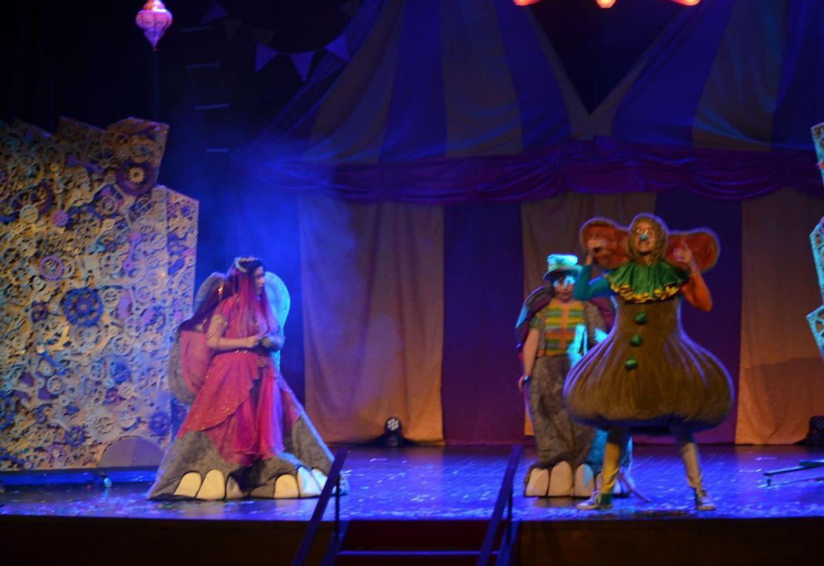 Divertidas canciones y una colorida puesta en escena muestran en Dumbo Musical el respeto a los diferentes