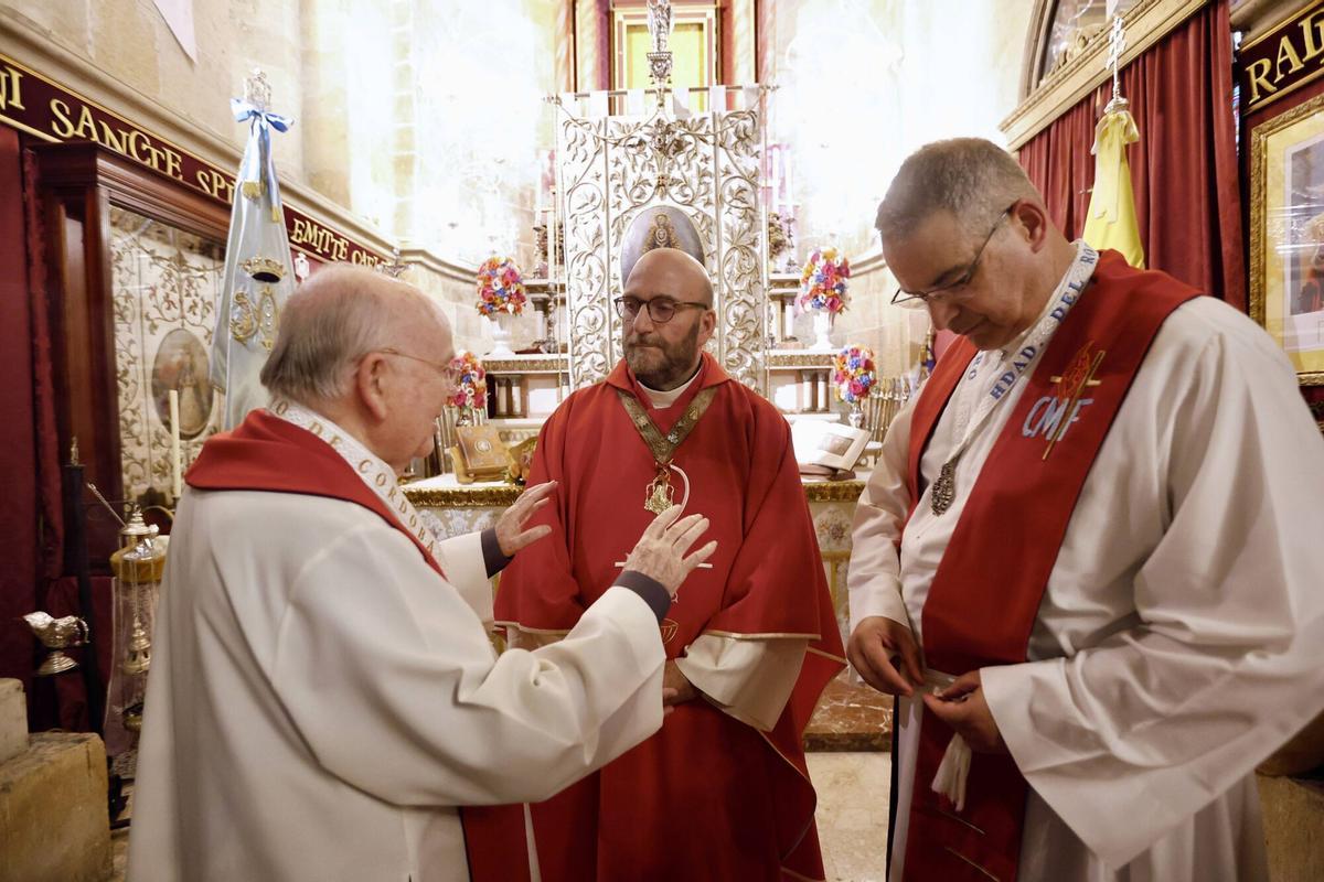 La hermandad del Rocío de Córdoba parte hacia Almonte entre imágenes de fe y emoción