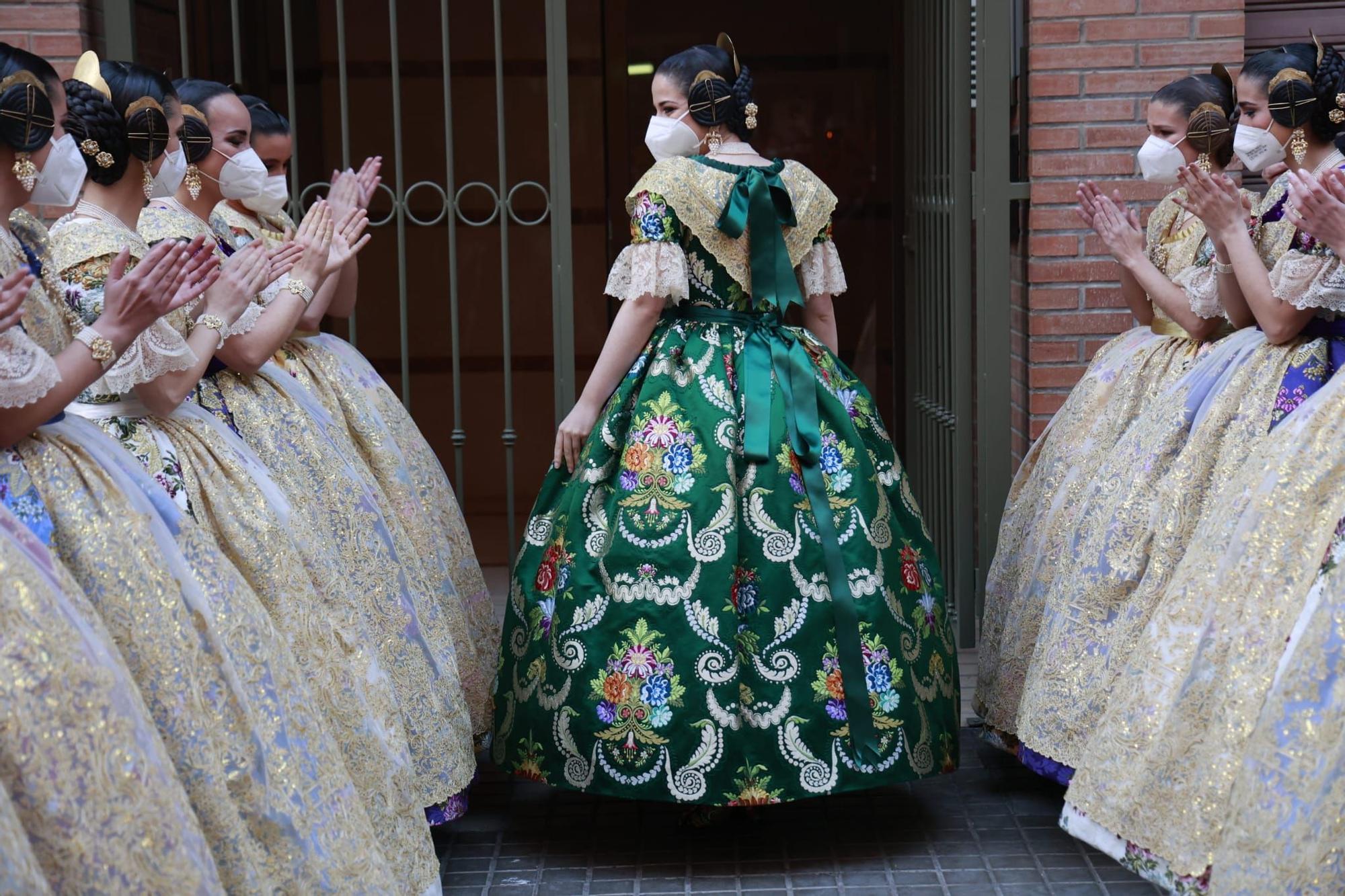 Espolín de la Fallera Mayor de València | Carmen Martín escoge el color verde primavera