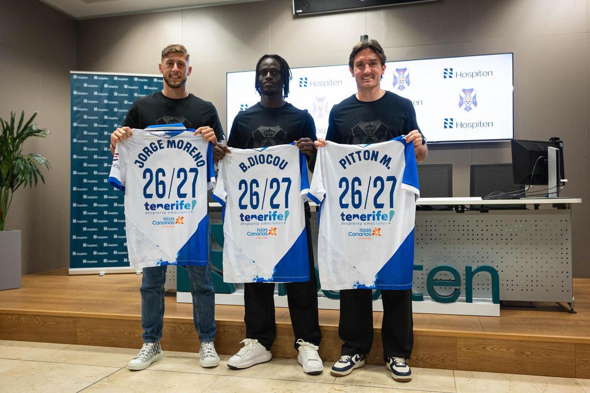 Presentación de tres fichajes del CD Tenerife: Pittón, Baba y Jorge Moreno Presentación de tres fichajes del CD Tenerife: Pittón, Baba y Jorge Moreno