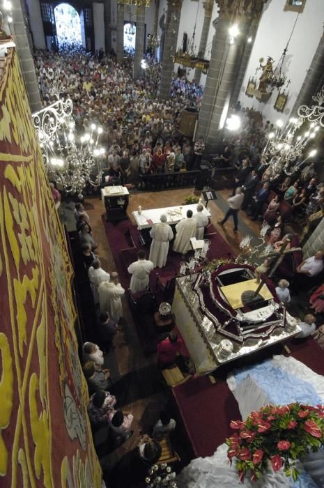 BAJADA DE LA VIRGEN DEL PINO DE SU CAMERIN